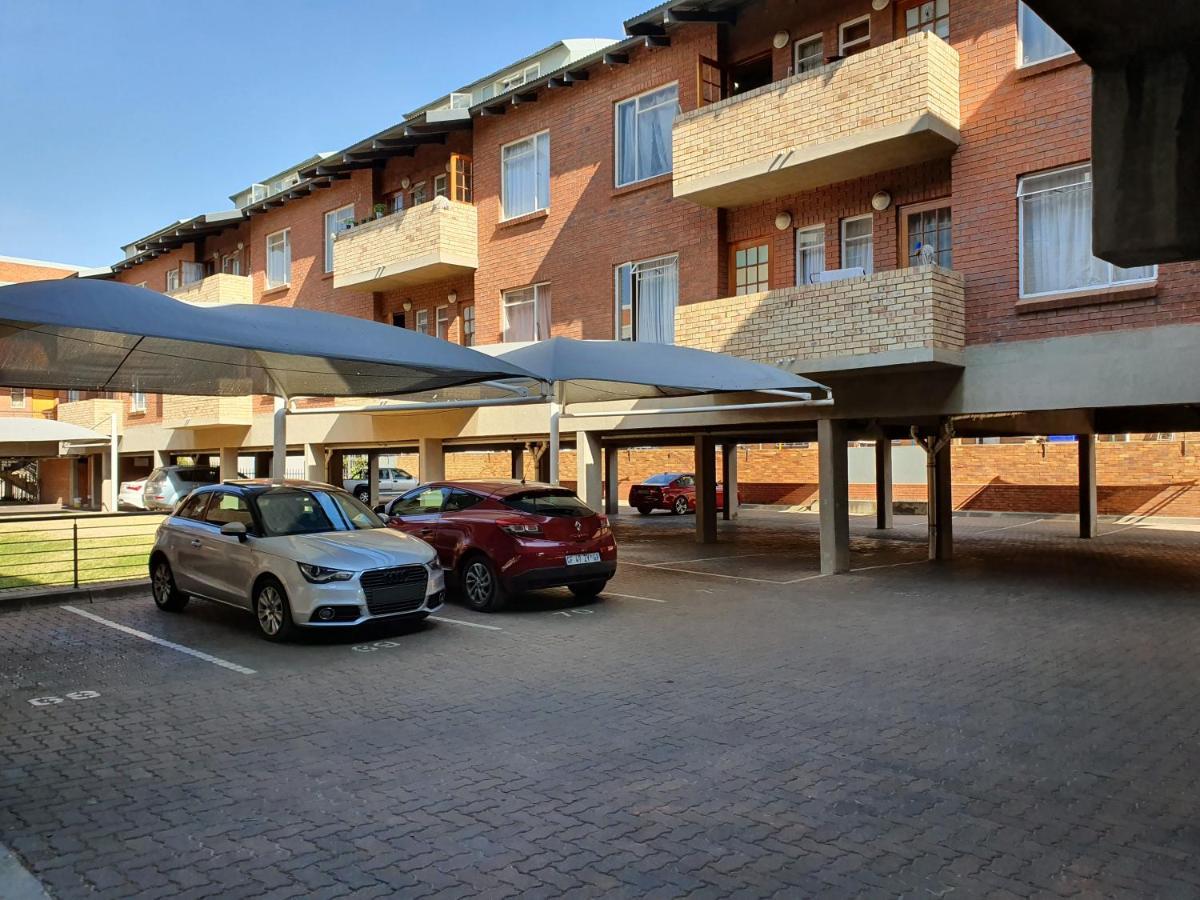 Melville Mews-2- Auckland Park Johannesburg Eksteriør billede